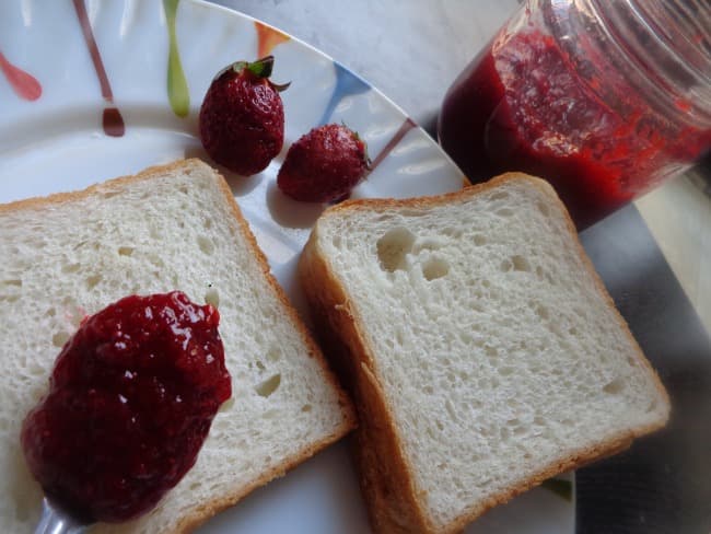 how to make strawberry jam